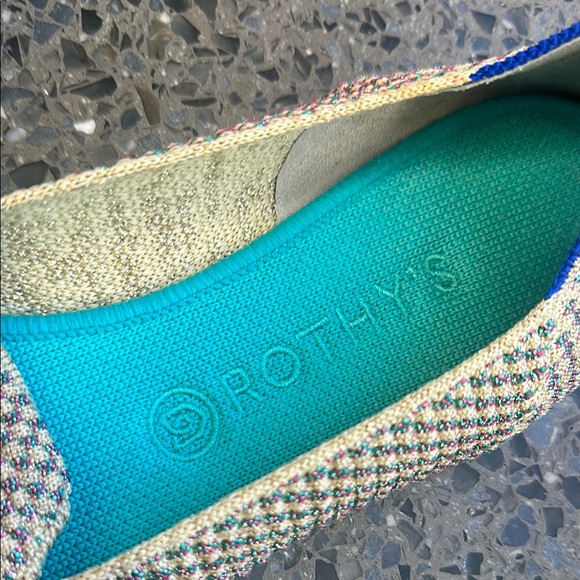 Rothy's Cream and Blue Flats Comfortable Slip-On Design - Picture 2 of 4